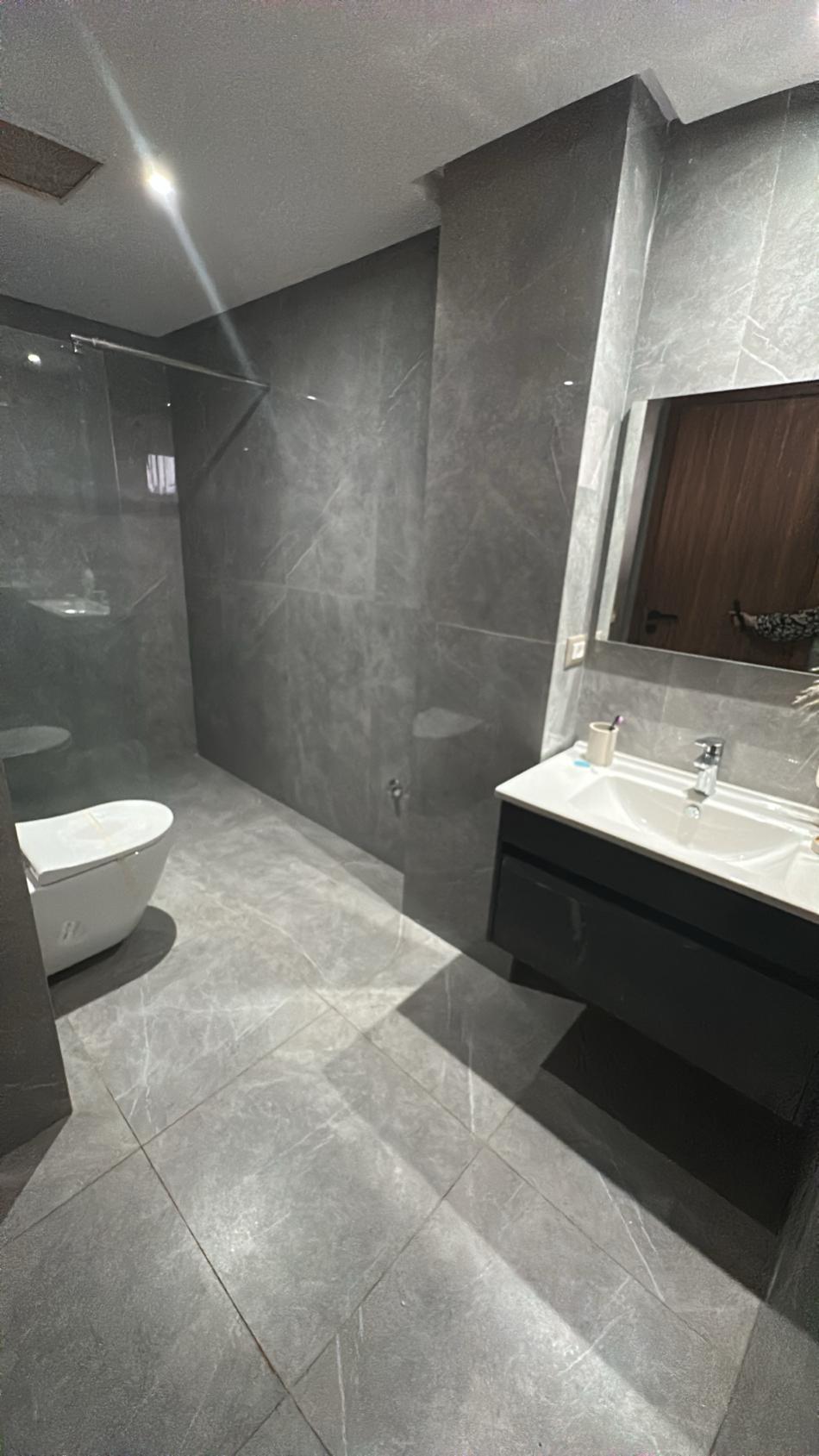 Bathroom before Relook